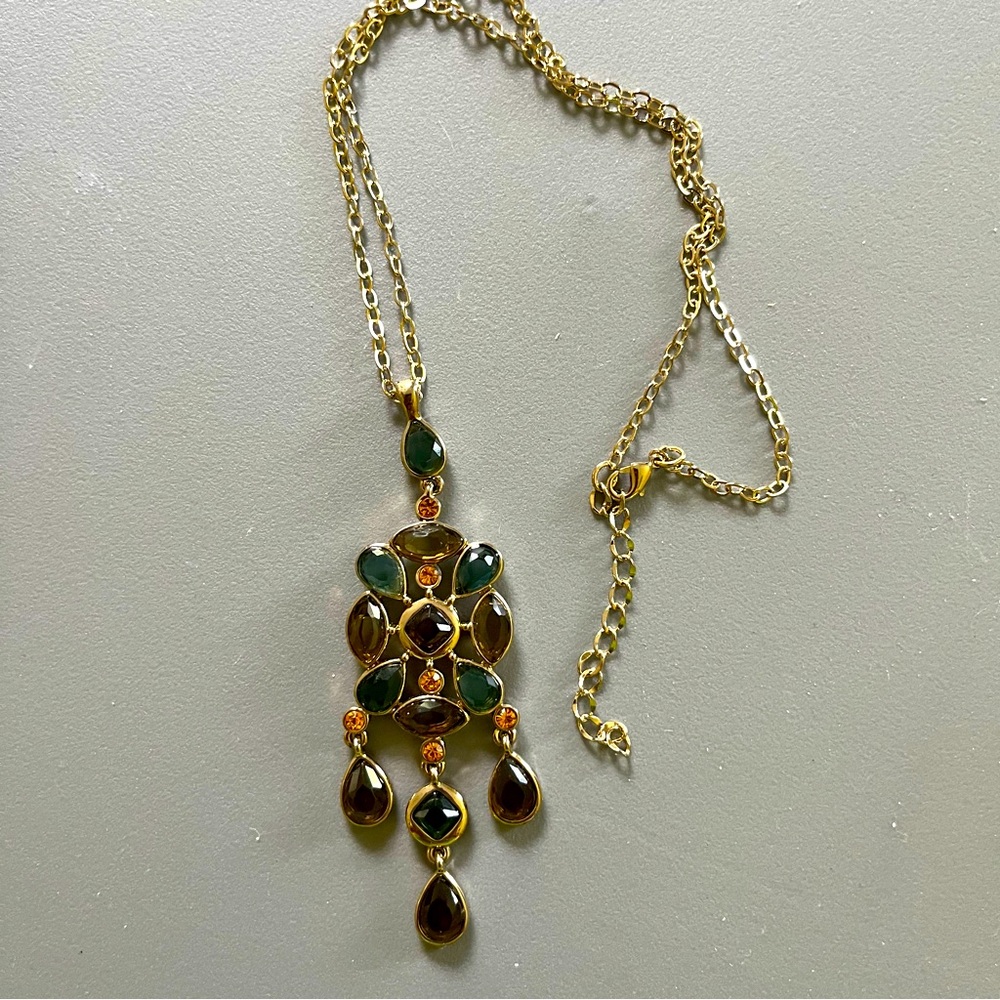 Necklace, Faux Gold Tone Stones With Gold Color Setting and Chain